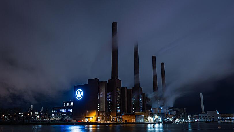 Der Stammsitz von Volkswagen in Wolfsburg hat die größte Autoproduktion Deutschlands. (Archivbild) Der Stammsitz von Volkswagen in Wolfsburg hat die größte Autoproduktion Deutschlands. (Archivbild)