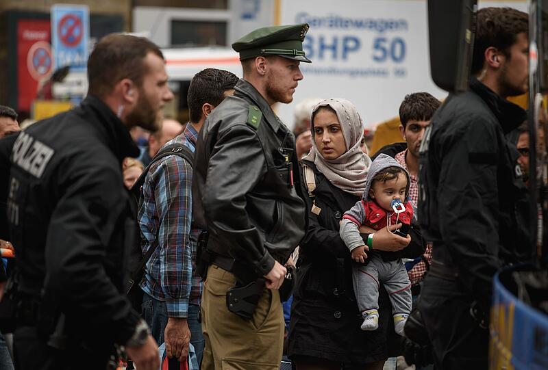 Flüchtlinge kommen am Hauptbahnhof München an.