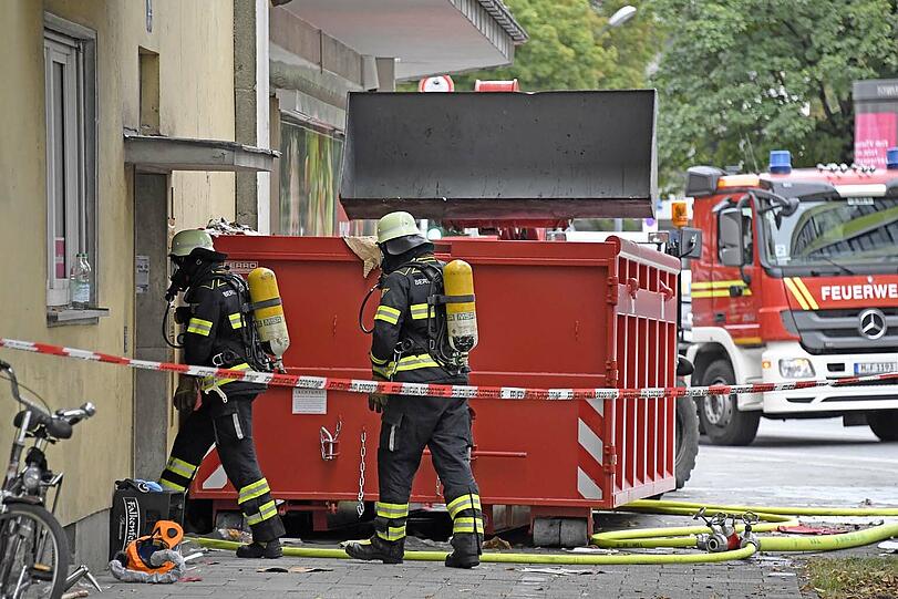 Zahlreiche Gegenstände mussten entsorgt werden.