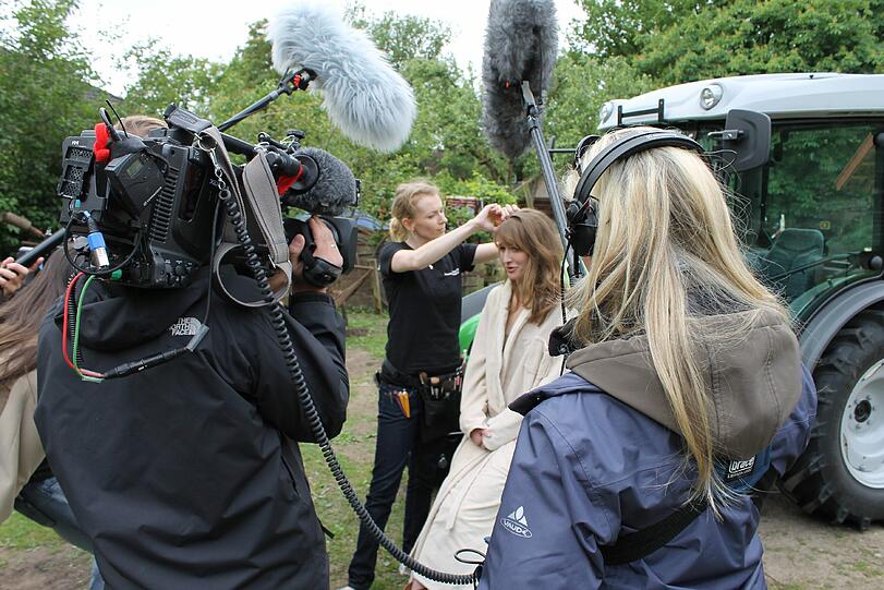 Bilder vom Shooting aus Hamburg: So ist der Deutsche Bauernkalender 2013 entstanden