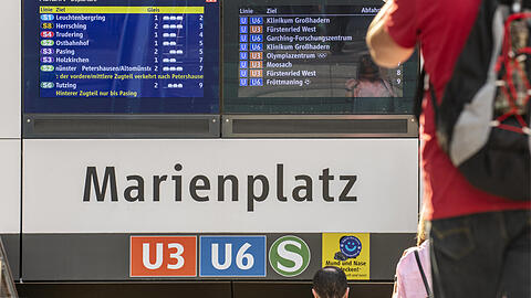 Der MVV gehört zu den größten Verkehrsverbünden in Deutschland: 449,3 Millionen Passagiere beförderten die Verkehrsmittel allein im Jahr 2021. Kurz vor der EM ist der MVV von Cyberkriminellen attackiert worden.