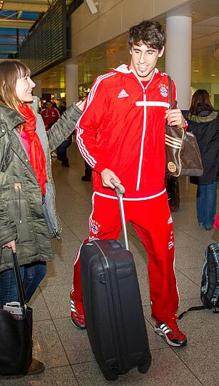 Die Bayern-Stars checken am Flughafen München ein. Sie sind unterwegs ins Trainingslager nach Doha/Katar. Die Bilder vom Abflug.