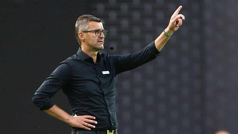 Michael Köllner wird seine Spieler voraussichtlich Anfang August wieder auf dem Trainingsplatz begrüßen.