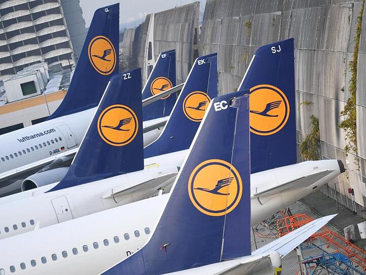 Die Lufthansa AG hatte schon im Juni mit einer Gewinnwarnung die Anleger geschockt und einen kräftigen Umbau der Direktflug-Tochter Eurowings angekündigt.