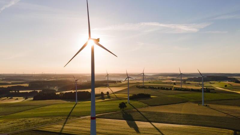 Die Green City AG baut unter anderem Windräder. (Symbolbild)