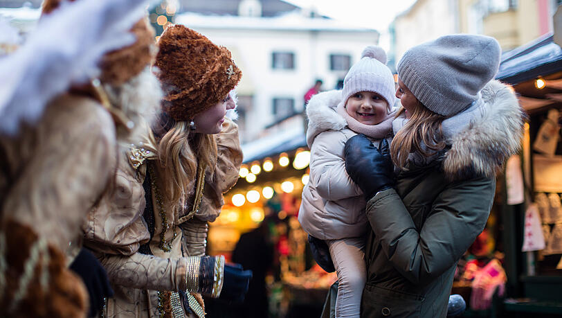Und zu genießen gibt es beim traditionellen Christkindlmarkt im Herzen der Stadt mehr als genug, auch im heurigen Jubiläumsjahr. Und zu genießen gibt es beim traditionellen Christkindlmarkt im Herzen der Stadt mehr als genug, auch im heurigen Jubiläumsjahr.
