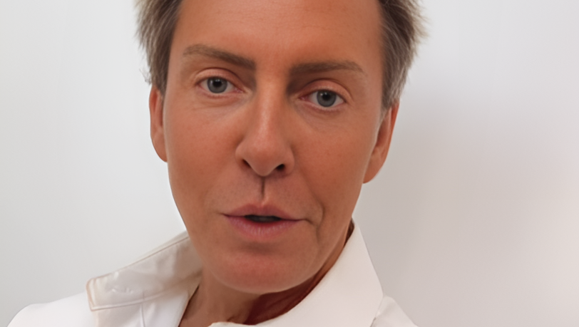 Der Münchner Promi-Friseur André Schulz zeigt sich schockiert nach der blutigen Gewalttat in München, bei der eine Frau und ihr Kind gestorben sind.