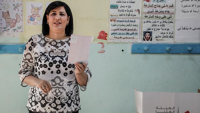 Ein tunesisches Gericht hat die prominente Oppositionspolitikerin Abir Moussi zu einer Gefängnisstrafe von zwölf Jahren verurteilt. (Archiv)