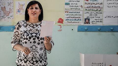 Ein tunesisches Gericht hat die prominente Oppositionspolitikerin Abir Moussi zu einer Gefängnisstrafe von zwölf Jahren verurteilt. (Archiv)