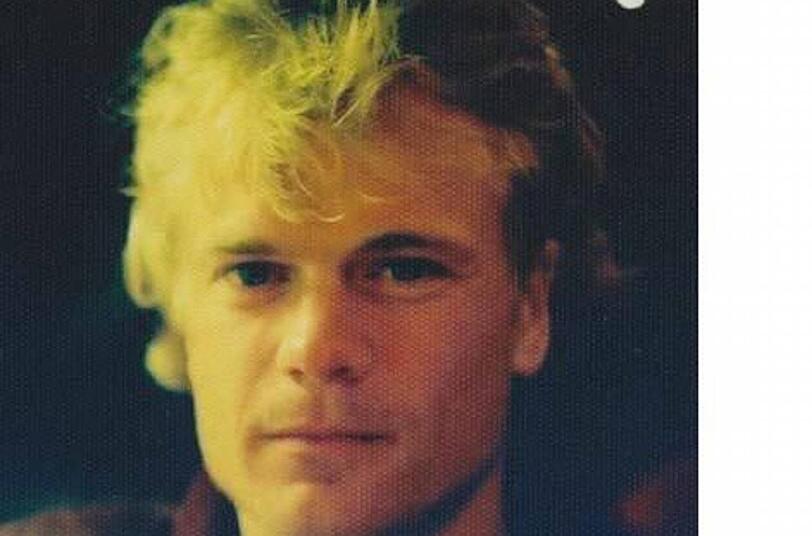 Der Macher: Der Ex-Profi-Windsurfer Andy Wolff besuchte die Hochschule für Fernsehen und Film in München (HFF). Der Filmmacher zeigt in seiner Doku "Der Kapitän und sein Pirat" die Entführung des deutschen Frachters "Hans Stavanger" auf. In seinem Film lässt er den damalige Piraten-Chef Ahado und den Kapitän des Schiffes, Krzysztof Kotiuk, sprechen.