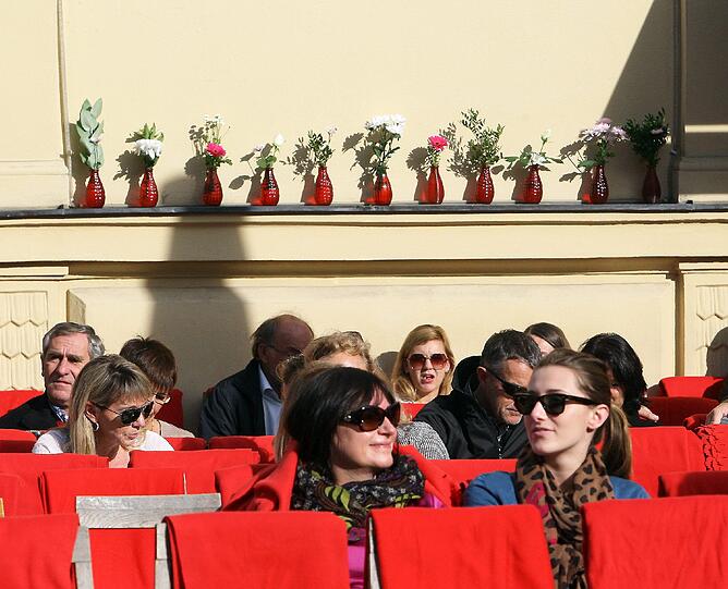 Die letzten Sonnenstrahlen genießen: So lässt's sich aushalten.