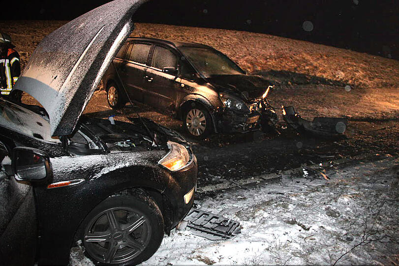 Schwerer Crash bei Dorfen - die Bilder