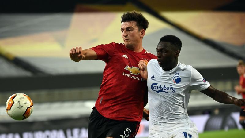 Harry Maguire (l) im Zweikampf mit dem Kopenhagener Mohamed Daramy. Harry Maguire (l) im Zweikampf mit dem Kopenhagener Mohamed Daramy.