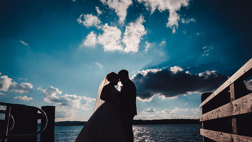 Eine Hochzeit direkt am See. Eine Hochzeit direkt am See.
