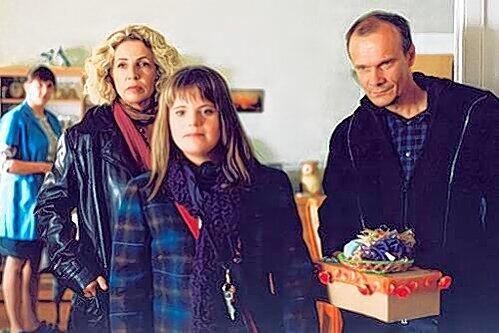 &bdquo;Rosis Baby&ldquo; (2008): Die Kommissare kümmern sich um die schwangere Rosi (Juliane Götze).