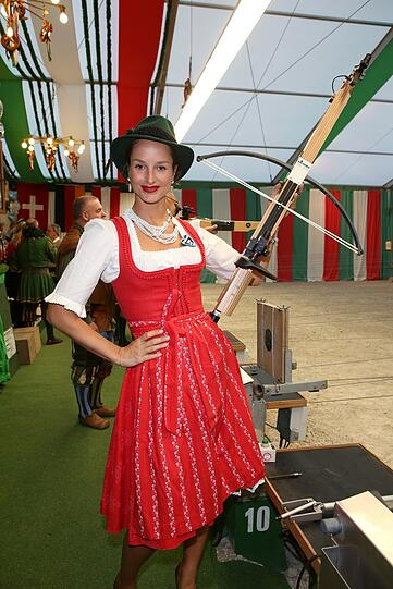 Lara Joy Körner