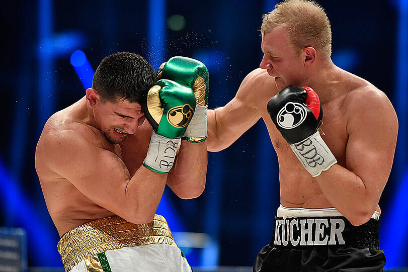 Kraft statt Technik - die Bilder vom WM-Fight zwischen Marco Huck und Dmitro Kutscher
