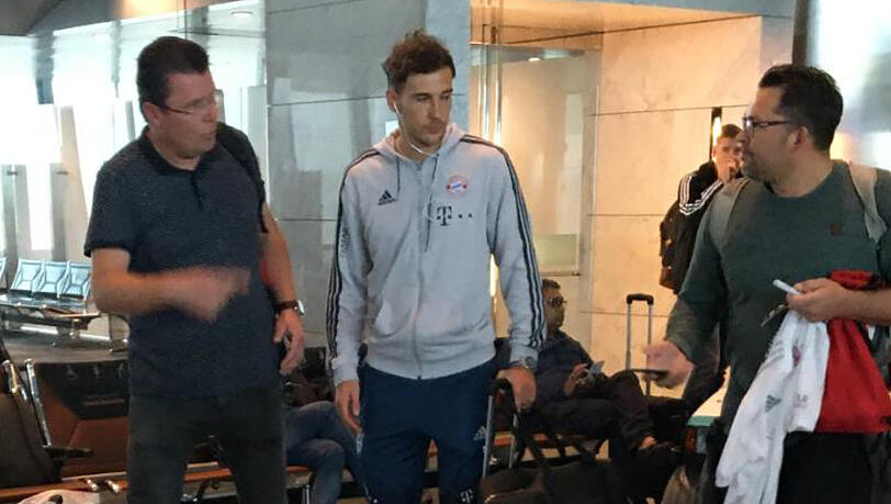 Leon Goretzka kurz vor dem Abflug nach Nürnberg. Leon Goretzka kurz vor dem Abflug nach Nürnberg.