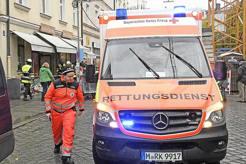 Die heftige Explosion verwüstete den Blumenladen. Die Bilder!