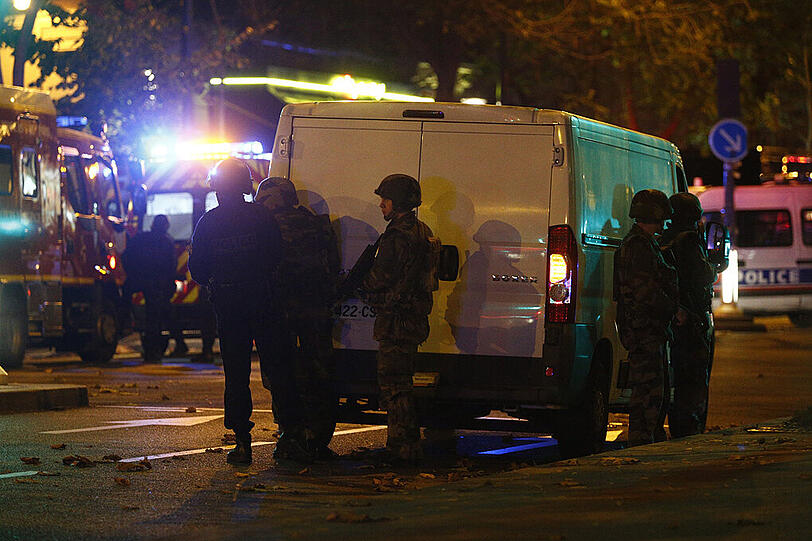 Schüsse, Explosionen, Tote und Verletzte: die Bilder von der verheerenden Anschlagsserie in Paris.