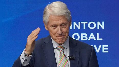 Bill Clinton feiert am 19. August seinen 80. Geburtstag. Der fr&uuml;here US-Pr&auml;sident ist bis heute als Autor und Redner aktiv.