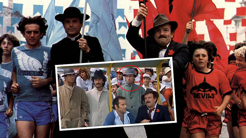 Das legendäre Fußballspiel aus "Don Camillo" - mit Carlo Ancelotti als unfaire Verstärkung des Bürgermeister-Teams.