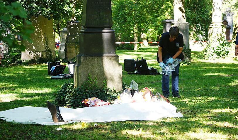 Am Sonntagmittag wurde am Alten Nordfriedhof in München eine Leiche gefunden.