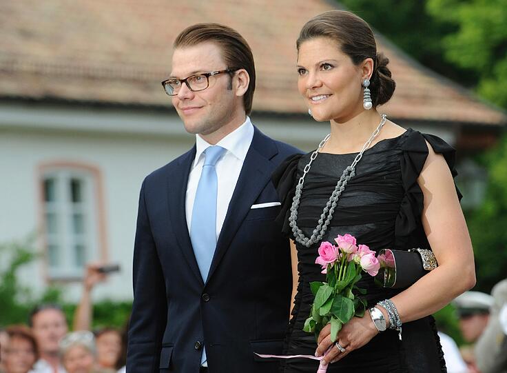 Victoria ist zum ersten Mal Mutter geworden. Die 34-Jaehrige brachte am frühen Donnerstagmorgen (23.02.12) eine Tochter zur Welt - wurde die Mini-Prinzessin etwa in München gezeugt? Fest steht vor neun Monaten waren Victoria und Gatte Daniel zu Besuch in der Hauptstadt der Herzen - hier die Bilder...