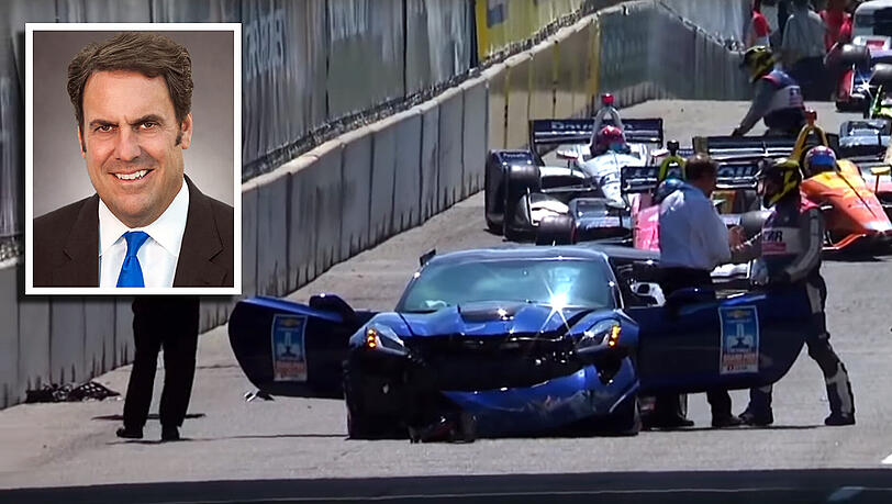 Ego verletzt, Rest unversehrt: Das kurze Indycar-Rennen des Mark Reuss. Ego verletzt, Rest unversehrt: Das kurze Indycar-Rennen des Mark Reuss.