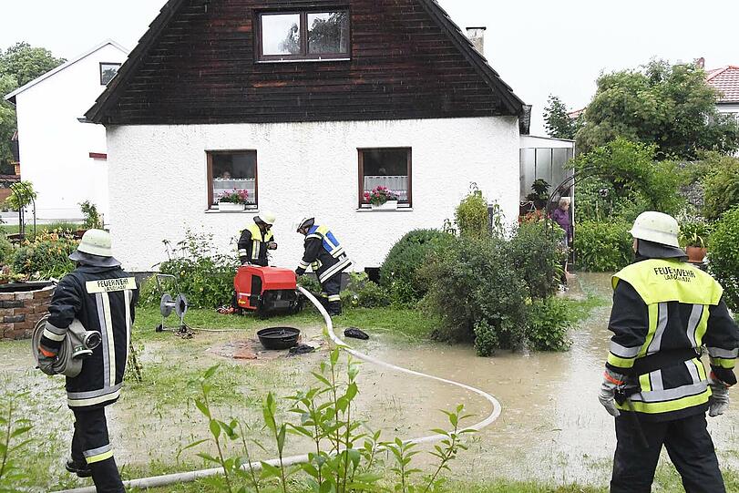 In Gelting waren Häuser zwischenzeitlich vom Wasser eingeschlossen.