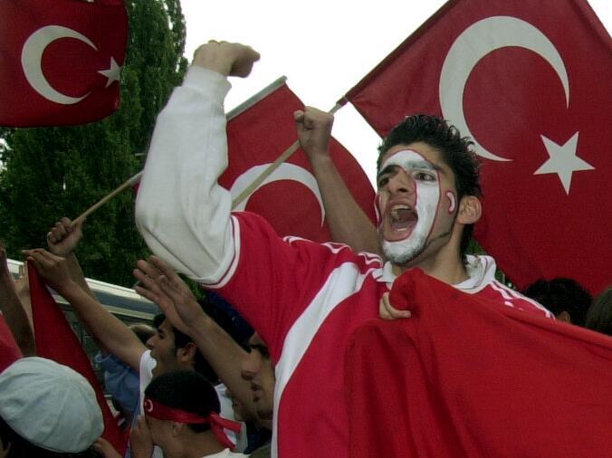 40860 Türken leben in München. Sie sind damit die größte Migrations-Nation in der Stadt. Insgesamt gibt es an der Isar 317545 Ausländer &ndash; und 1064819 Deutsche.
