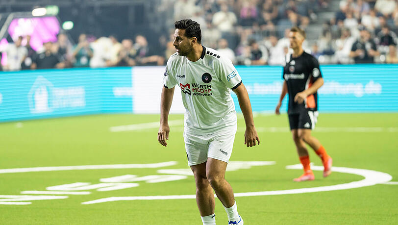 Claudio Pizarro erzielte für den FC Bayern 125 Treffer in 327 Pflichtspielen. Heute geht er in der Icon League auf Torejagd.