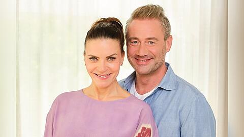 Für Sasha und Ehefrau Julia Röntgen wird die Einschulung ihres Sohnes eine spannende Angelegenheit.