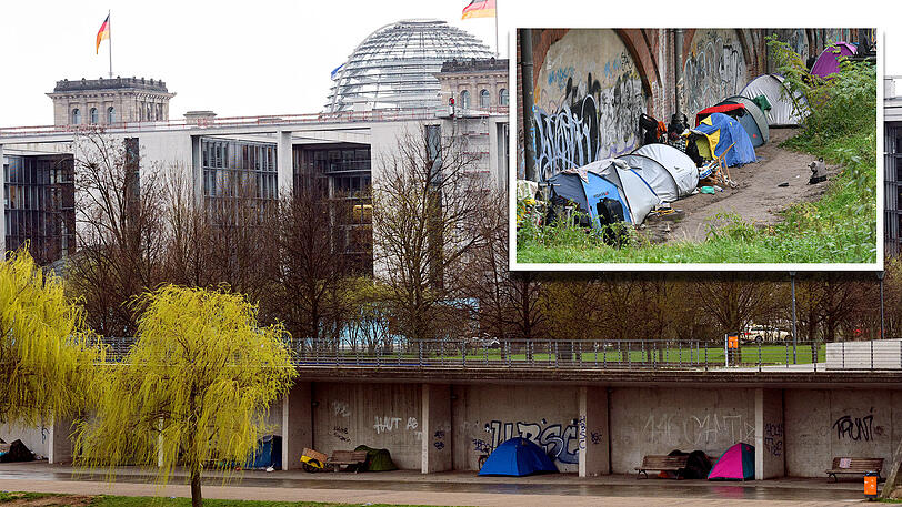 Direkt hinter dem Bundeskanzleramt campieren Obdachlose im Berliner Tiergarten.