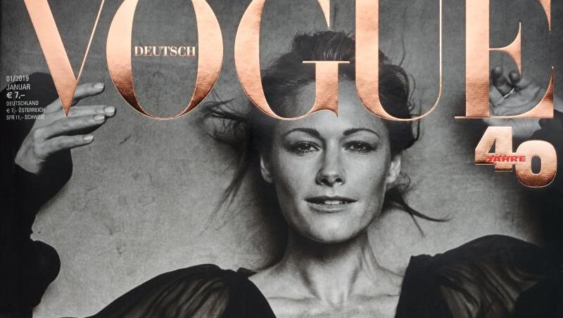 Die Aufnahmen von Helene Fischer hat Starfotograf Peter Lindbergh gemacht. Die Aufnahmen von Helene Fischer hat Starfotograf Peter Lindbergh gemacht.