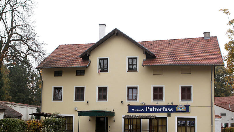 Das Pulverfass: Was jetzt mit dem Haus an der Niedermayerstraße passiert, ist noch unklar.