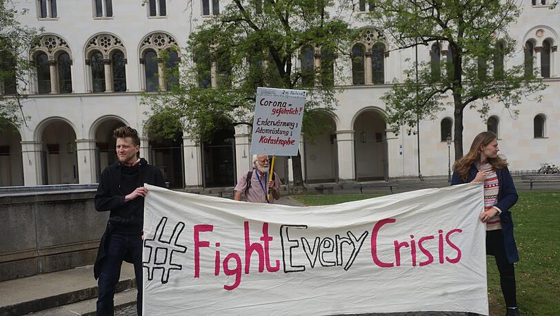 Protestaktionen zum Maifeiertag in München. Protestaktionen zum Maifeiertag in München.