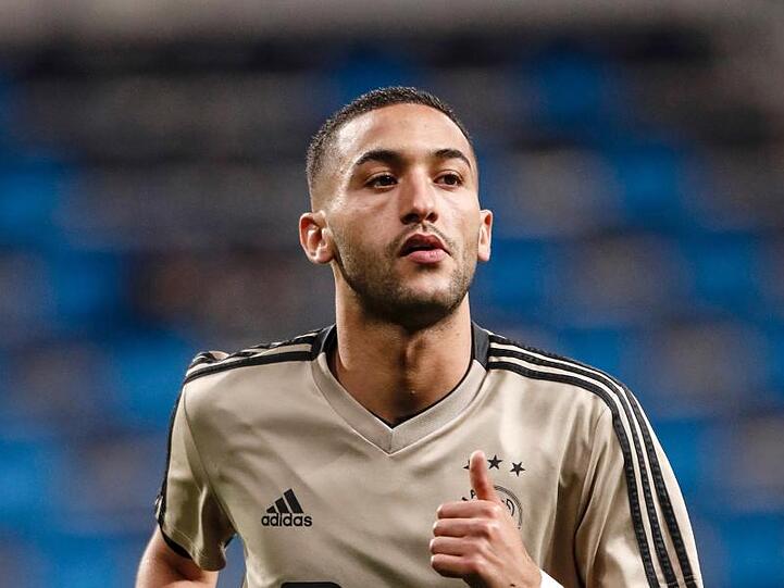 Hakim Ziyech hat seinen Vertrag bei Ajax Amsterdam verlängert. Foto: Enrique de la Fuente/Archivbild