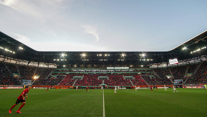 In der WWK-Arena trägt der FC Augsburg seine Heimspiele in der 1. Bundesliga aus. In der WWK-Arena trägt der FC Augsburg seine Heimspiele in der 1. Bundesliga aus.