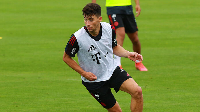 Er fällt nach seinem Außenbandriss im linken Sprunggelenk mindestens sechs Wochen aus: Mittelfeldspieler Marc Roca.