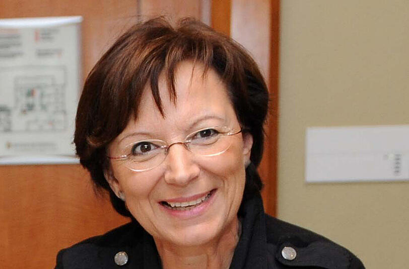 Europaministerin Emilia Müller (CSU): Von ihr hört und sieht man nichts. Bei der Griechenland-Krise war die Frau aus der Oberpfalz untergetaucht.