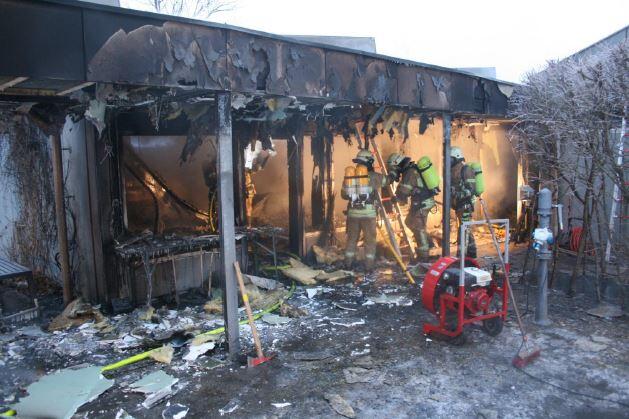 Ein Großbrand zerstörte in der Nacht zum Donnerstag große Teile eines Kindergartens.