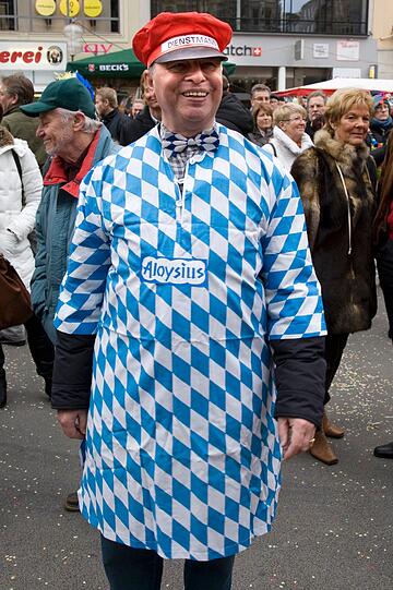 Buntes Treiben am Faschingssonntag in der Innenstadt