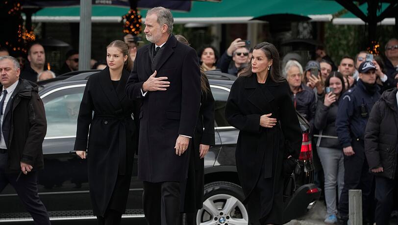 Spaniens K&ouml;nig Felipe und seine Familie nehmen Abschied von der "schrulligen Tante".