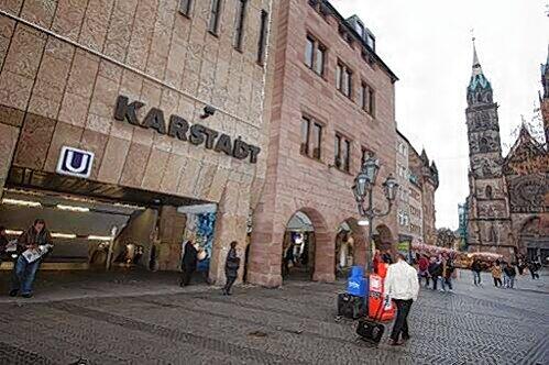 Das Karstadt-Haus an der Lorenzkirche ist gehört zu den umsatzstärksten Warenhäusern des Konzerns in ganz Deutschland.