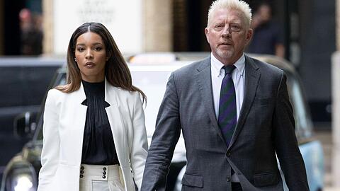 Boris Becker (r.) und Freundin Lilian am Freitagmorgen auf dem Weg zum Gericht.
