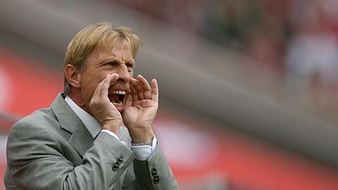Lautsprecher auf Kuschelkurs: Kölns Trainer Daum lobt die Bayern - und sogar auch Klinsmann und Hoeneß.