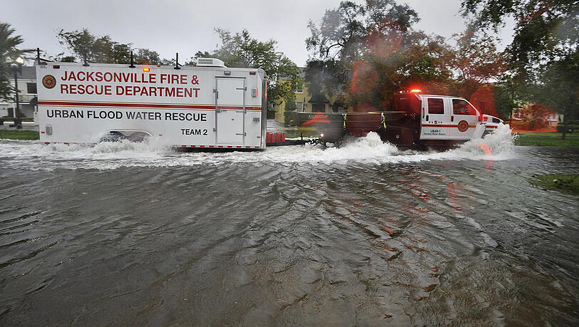 Das Wasser in Jacksonville könnte sogar noch steigen. Das Wasser in Jacksonville könnte sogar noch steigen.