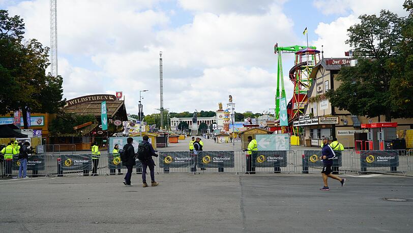 Bis 17.30 Uhr blieb das Oktoberfest wegen einer Bombendrohung gesperrt.
