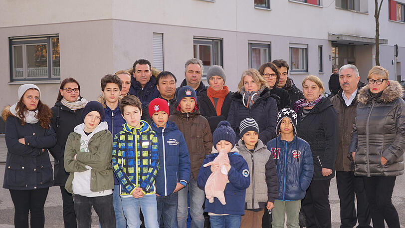 Die Mietergemeinschaft in der Adams-Lehmann-Straße hat Angst, weil die Mieten steigen.